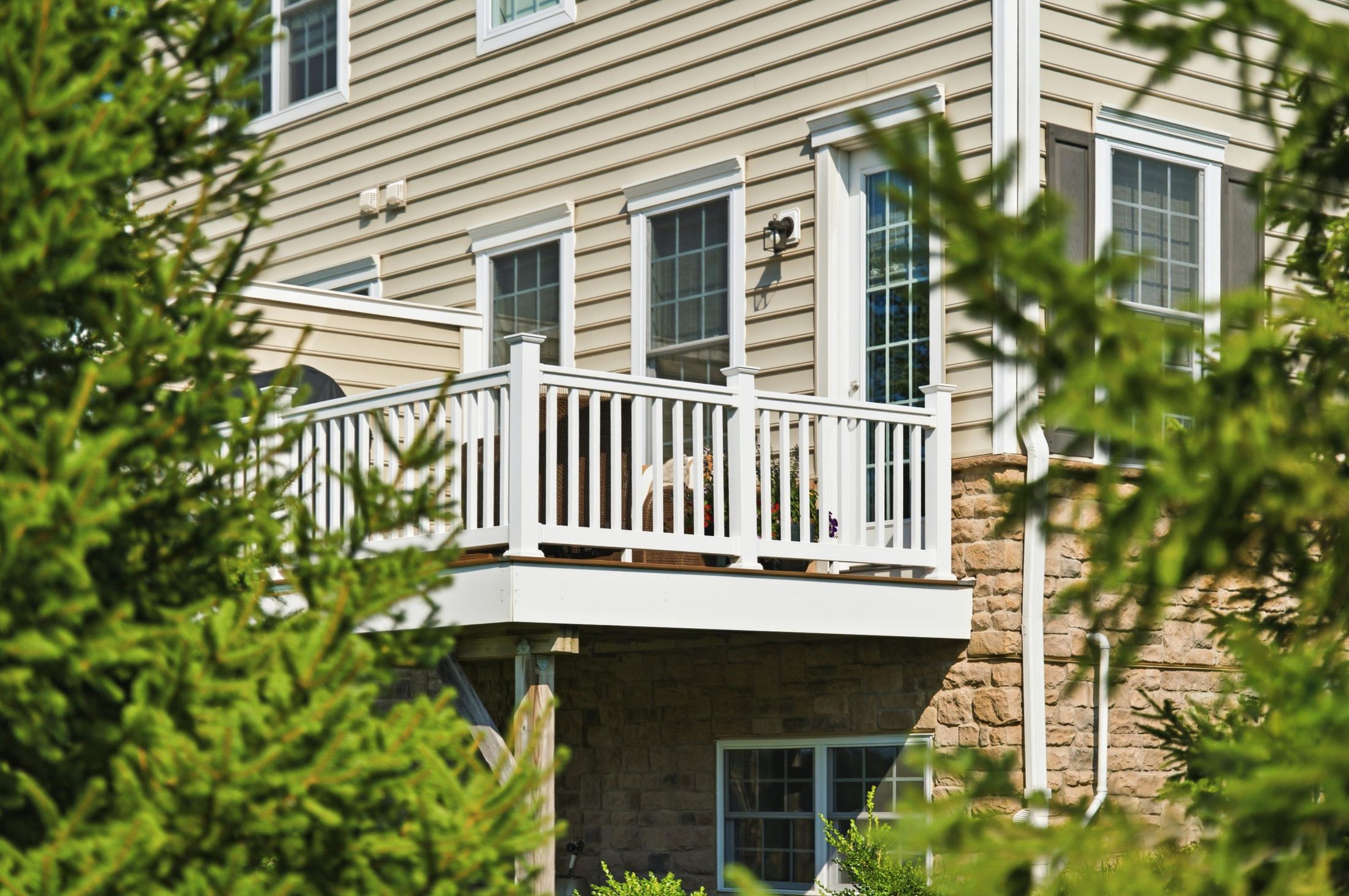 rear exterior view at 1 Aldrich Court